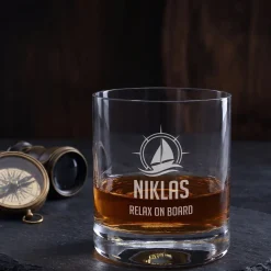 Whisky Glas zum Segeln personalisiert mit Gravur | 320 ml Whiskeyglas mit Segelboot Motiv