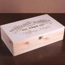 Whisky-Set in gravierter Holzkiste inkl. Gläser und Untersetzer