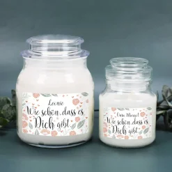 Wie schön, dass es Dich gibt. - Duftkerze im Glas mit Ihrem Wunschnamen