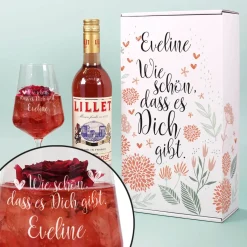 Wie schön, dass es Dich gibt - Lillet Geschenkset mit graviertem Glas und Präsentbox