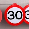 Wimpelkette Verkehrsschild 30
