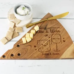 Wir gehören zusammen wie Käse & Wein - Käsebrett mit Ihren Wunschnamen