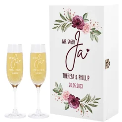 Wir sagen Ja! - Geschenkset zur Hochzeit mit zwei Sektgläsern