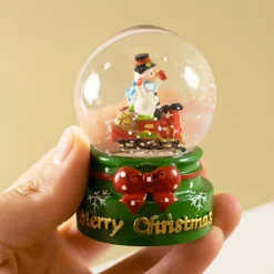 Wunderschöne Schneekugel für die Adventszeit