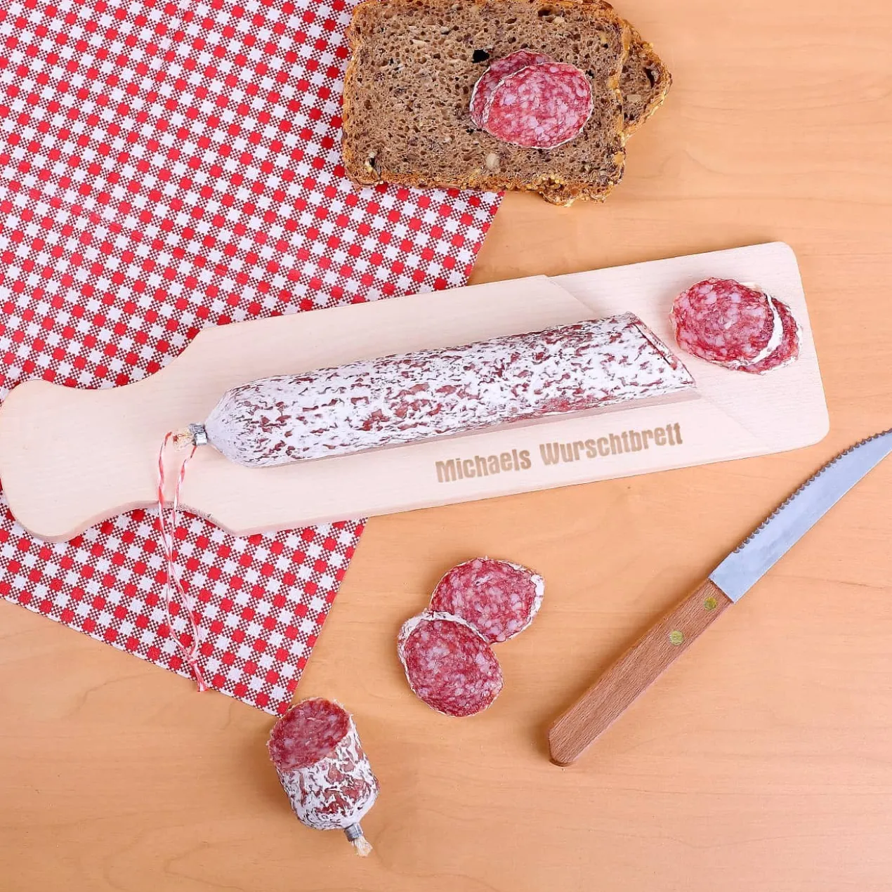 Wurstschneidebrett mit Gravur des Namens