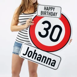 XXL Karte zum Geburtstag als Verkehrszeichen mit Name und Alter
