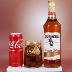 Yo Ho - Hochwertiges Geschenkset mit Captain Morgan, Coca Cola und Glas