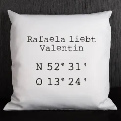 Zum Einzug das Koordinaten-Kissen mit Breitengrad und Längengrad